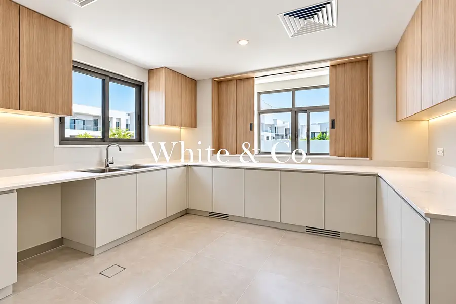 Prime Location | 4 BR | Great Investment
