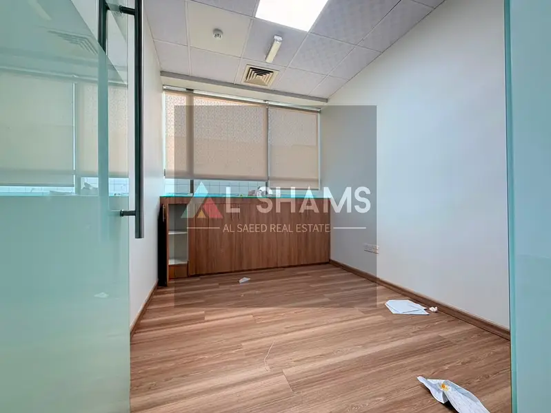 1100 Sqft | Out-Standing Fitted Office | Glass Partition