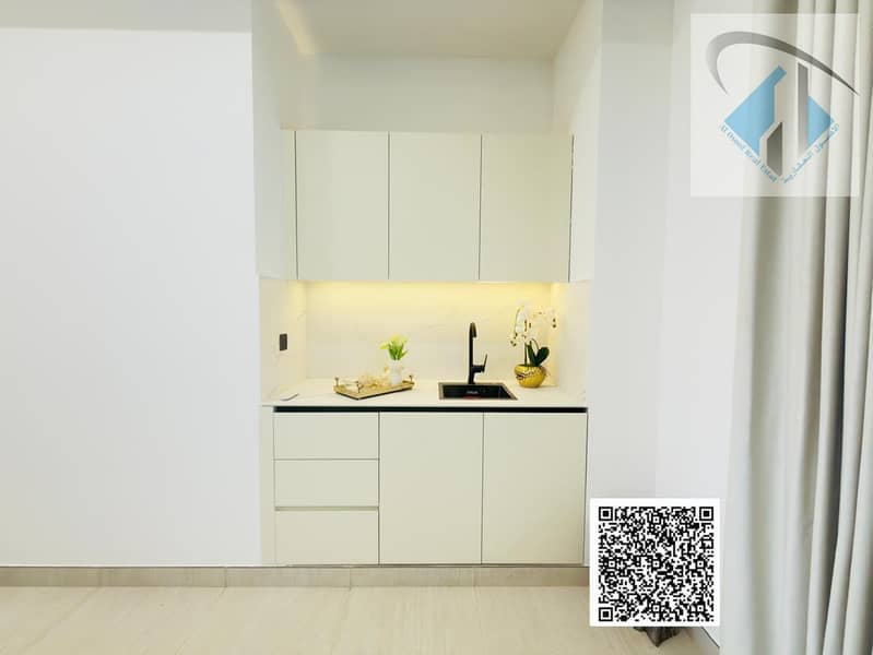 18 e6200bd2-a19d-4da2-8e1e-8d3209d70082. jpg