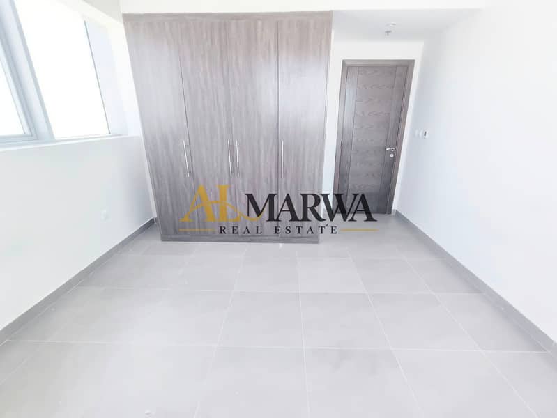 16 5672f70f-8025-44ac-9e80-7b8aeeba2adb. jpg