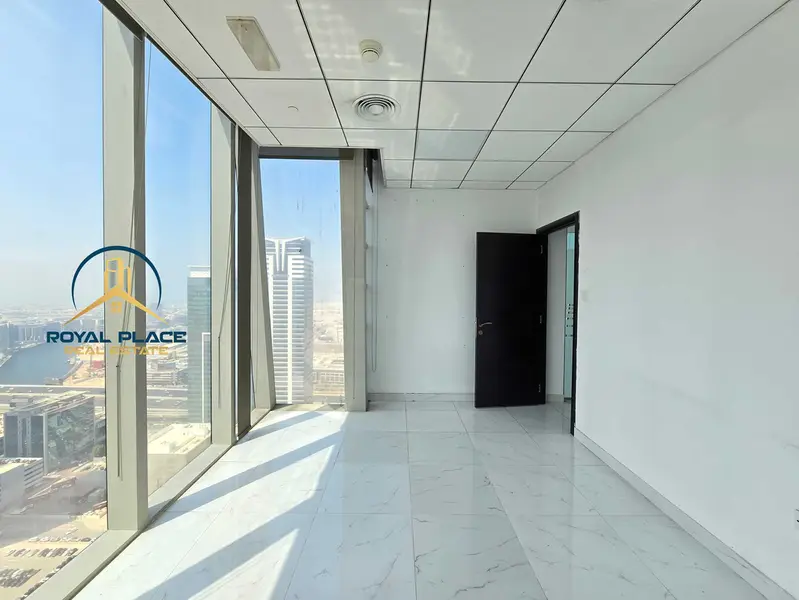 Partitioned & Spacious | 3 Parking | Canal View | Near Metr