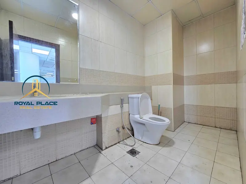 Partitioned & Spacious | 3 Parking | Canal View | Near Metr