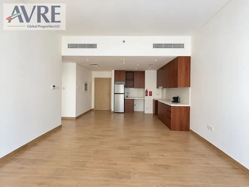 Semi-Furnished | Bright Layout | Direct Waterfront Access
