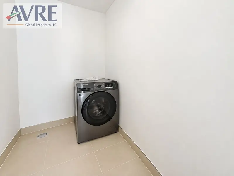 Semi-Furnished | Bright Layout | Direct Waterfront Access