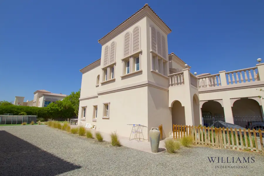 2 BED | LARGE PLOT |CENTRAL LOCATION |CALL TO VIEW