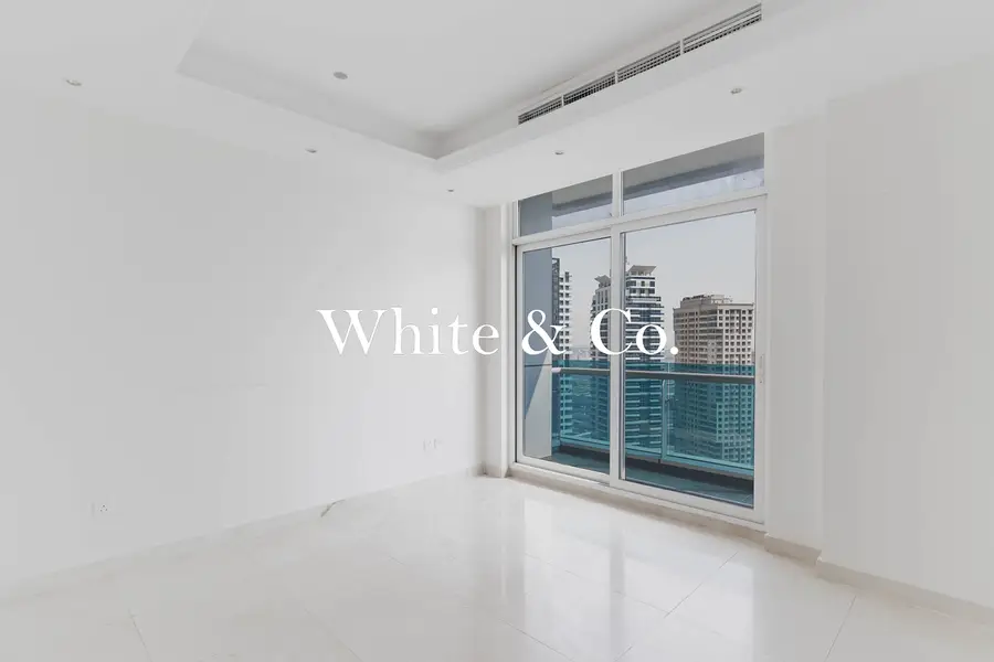 Sunset Views | Direct Marina | Vacant Now