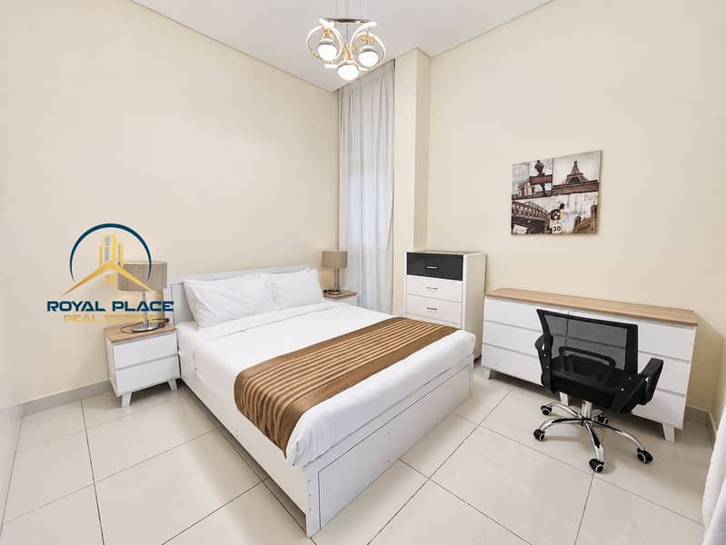 10 Bright, balanced bedroom listing. png