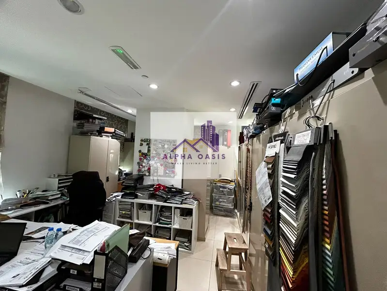 FITTED /READY TO MOVE /PRIME LOCATION