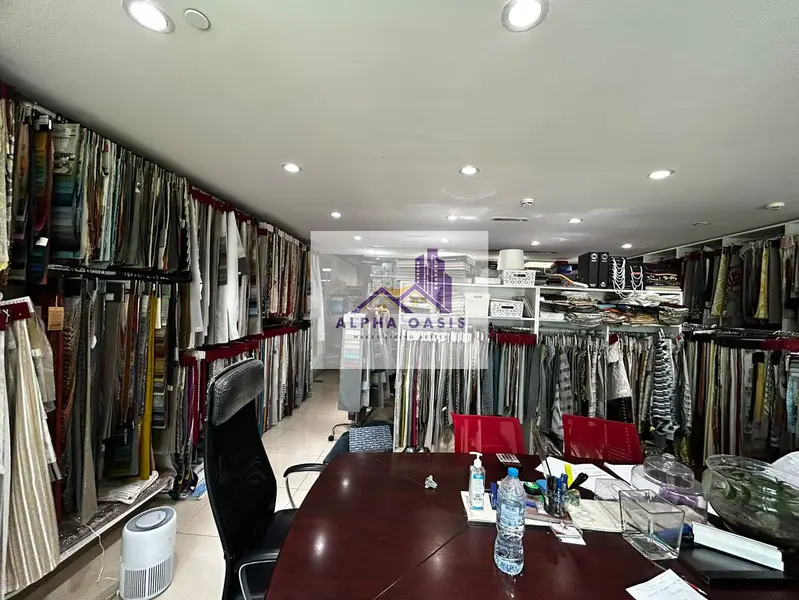 FITTED /READY TO MOVE /PRIME LOCATION