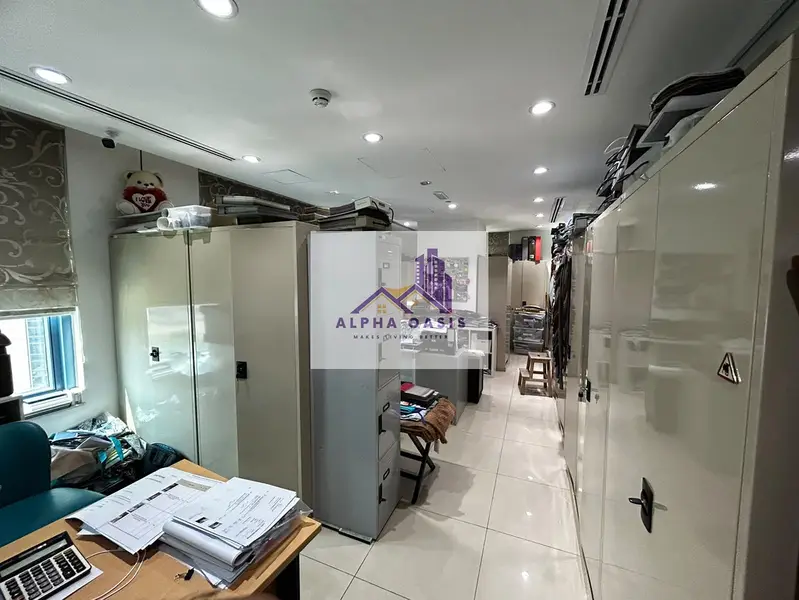 FITTED /READY TO MOVE /PRIME LOCATION