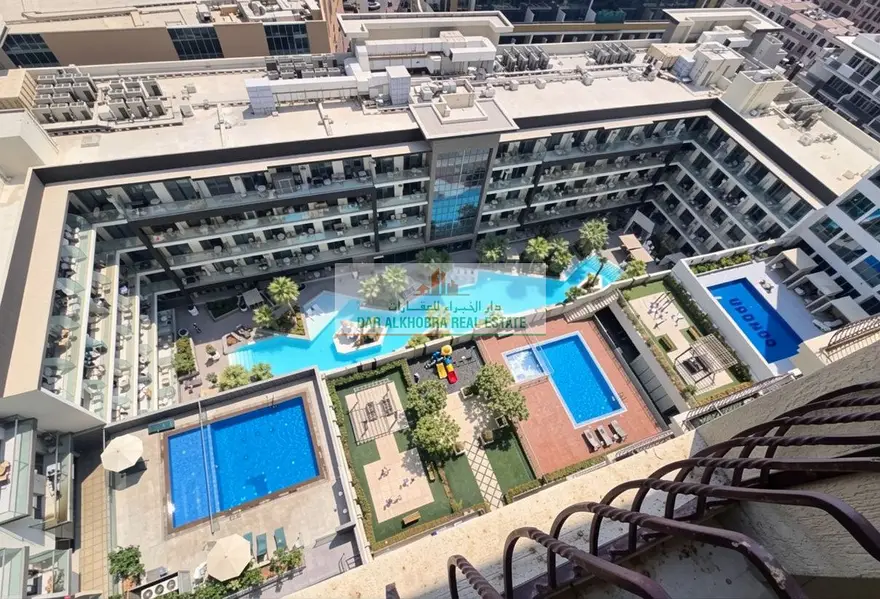 Spacious 1BR Apartment | Balcony | Multiple Views