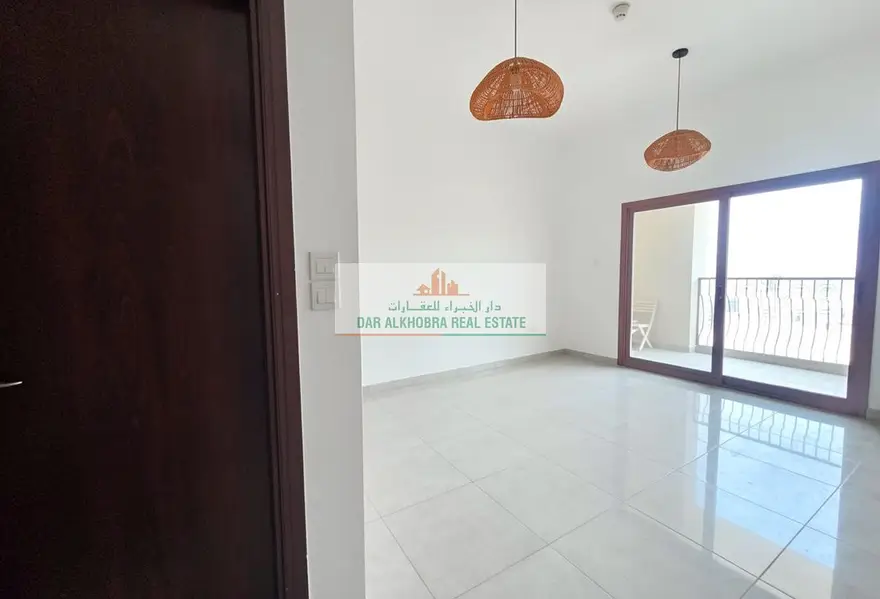 Spacious 1BR Apartment | Balcony | Multiple Views