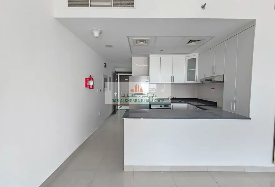 Spacious 1BR Apartment | Balcony | Multiple Views