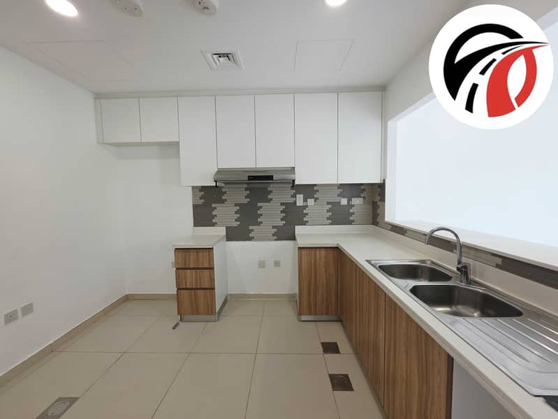 6 1c46d628-3029-4d74-a33f-fa4edeeb3a0f-1_all_65287. jpg