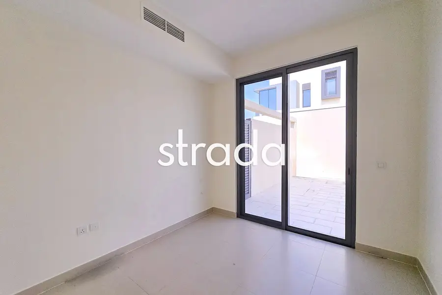 Exclusive | Large Plot | Vacant Now