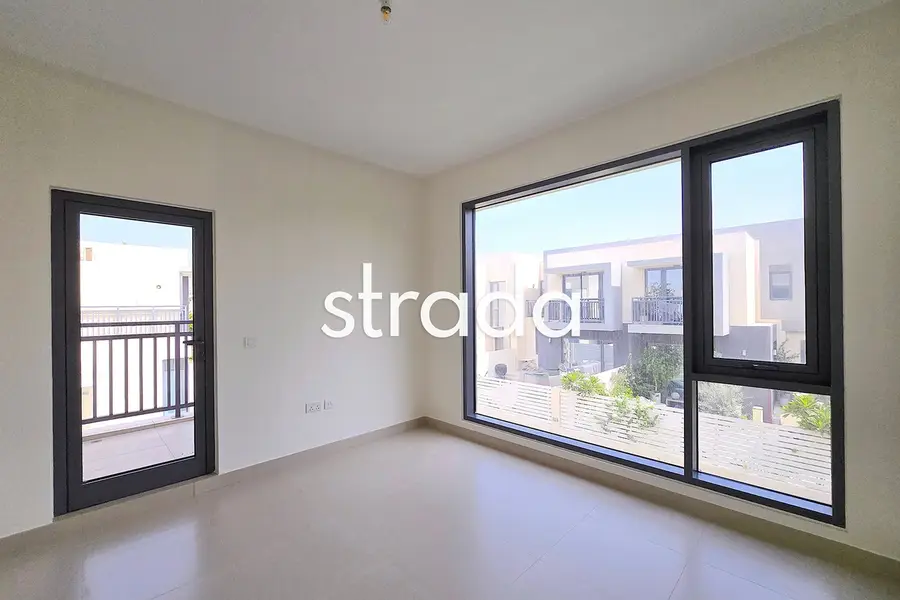 Exclusive | Large Plot | Vacant Now