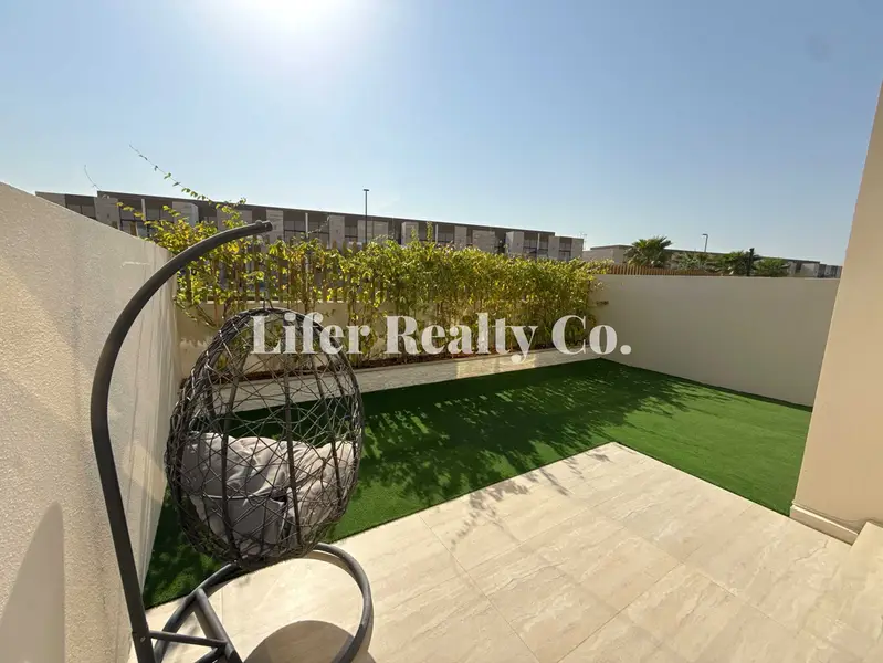 Furnished 4BR I Single row | Selling on OP | Multiple units available