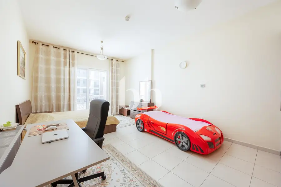 Large Unit | Study Room | Pool View | Vacant