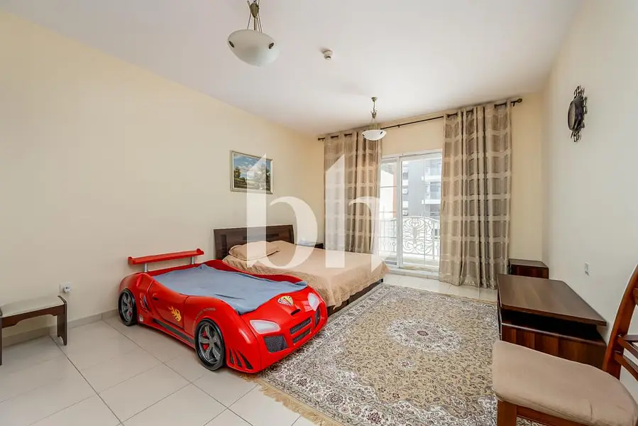 Large Unit | Study Room | Pool View | Vacant