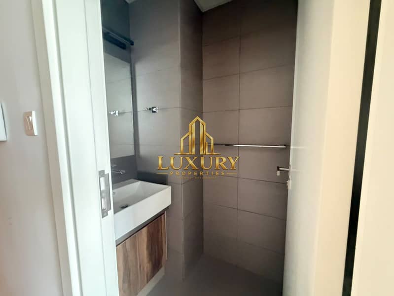 12 WhatsApp Image 2026-09-29 at 10.30. 37 PM. jpeg