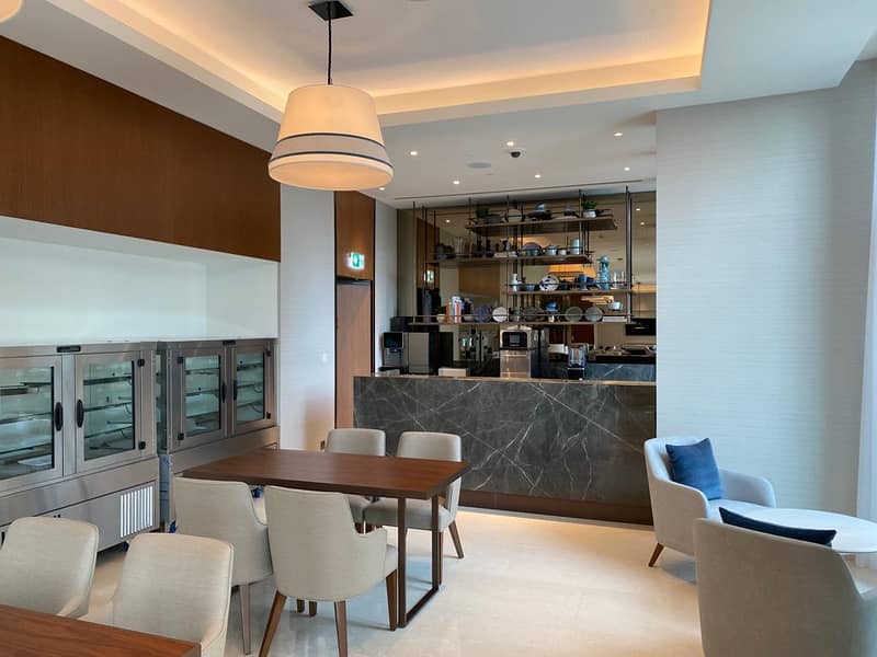 7 Photo3- dining. jpg