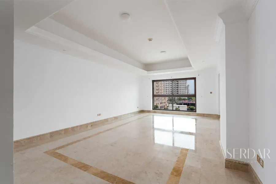 Palm View 1BR | Fairmont South | Spacious Layout