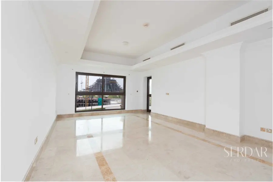 Palm View 1BR | Fairmont South | Spacious Layout