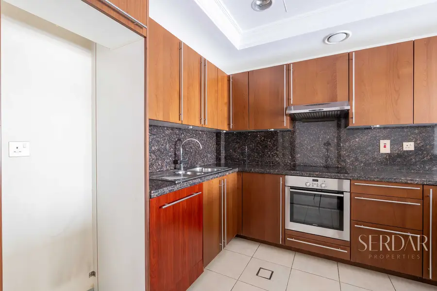 Palm View 1BR | Fairmont South | Spacious Layout