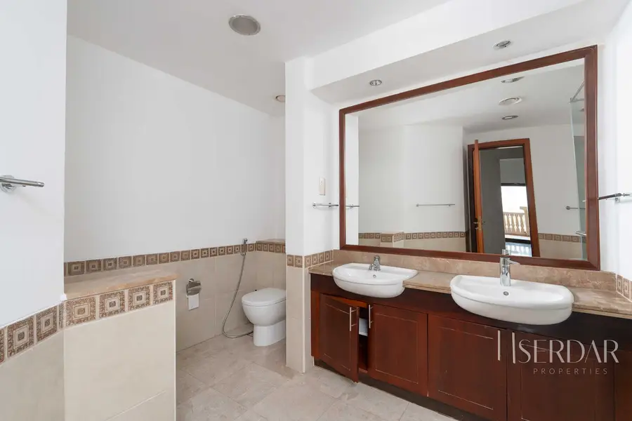 Palm View 1BR | Fairmont South | Spacious Layout