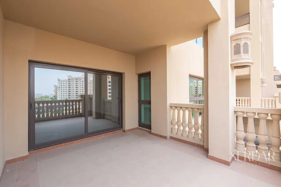 Palm View 1BR | Fairmont South | Spacious Layout