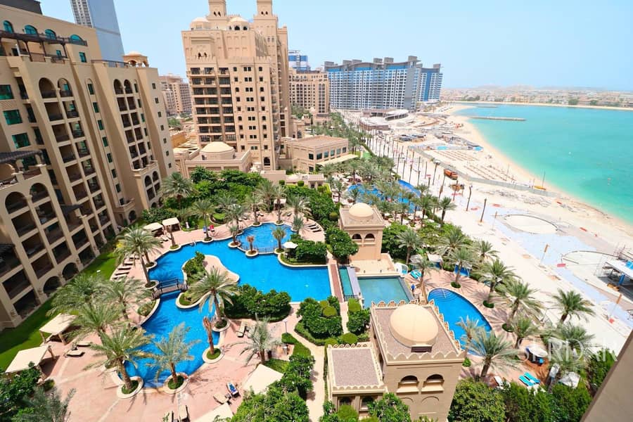 15 the-fairmont-palm-residences-2. jpg