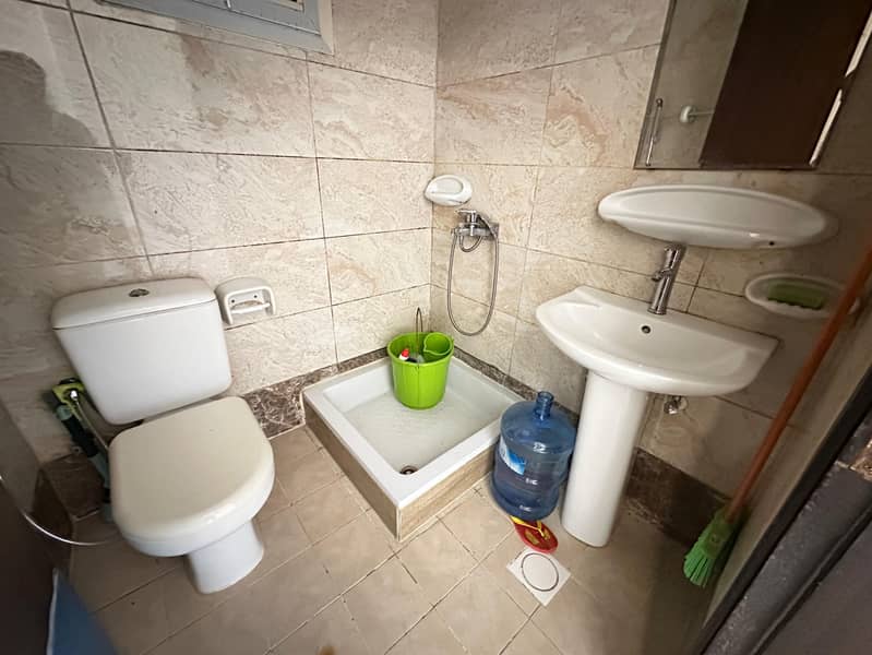 10 a3d3f477-db64-4125-b3ad-de5b6b428456. jpg