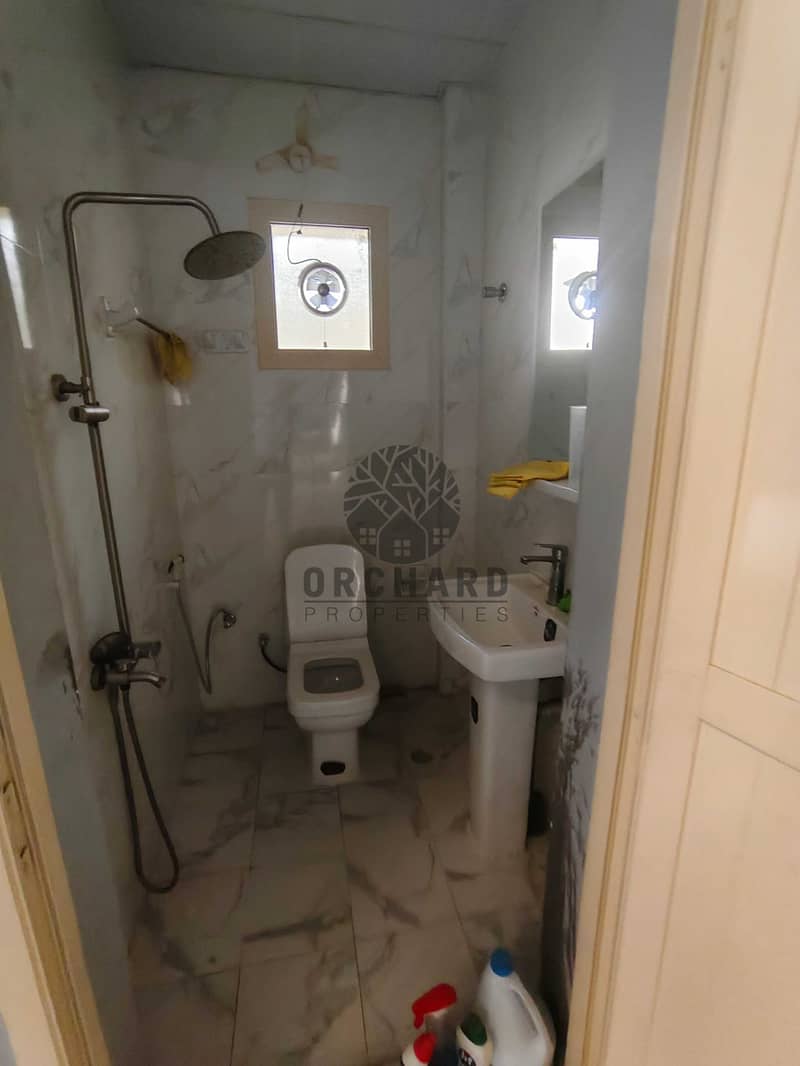 9 89570. jpg
