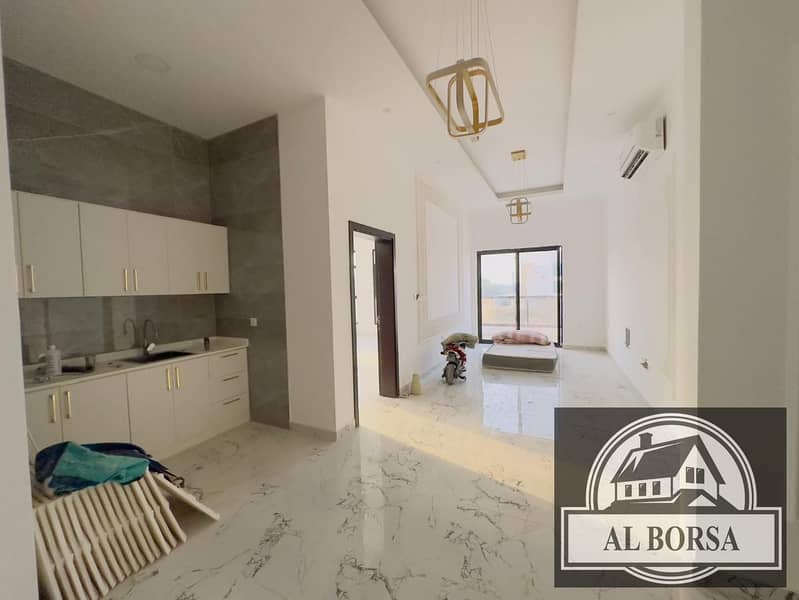 15 90de7b48-5aad-4adc-bbd6-65f4ba284d0a. jpg