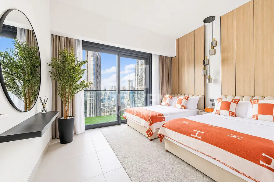 Burj Khalifa View | Modern Luxury Apartment