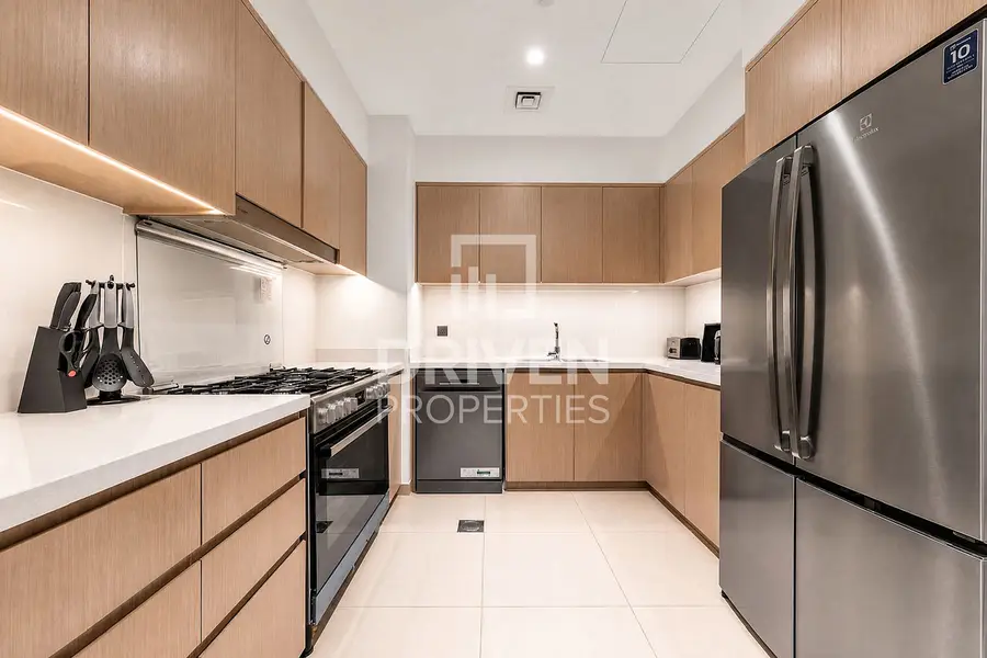 Burj Khalifa View | Modern Luxury Apartment