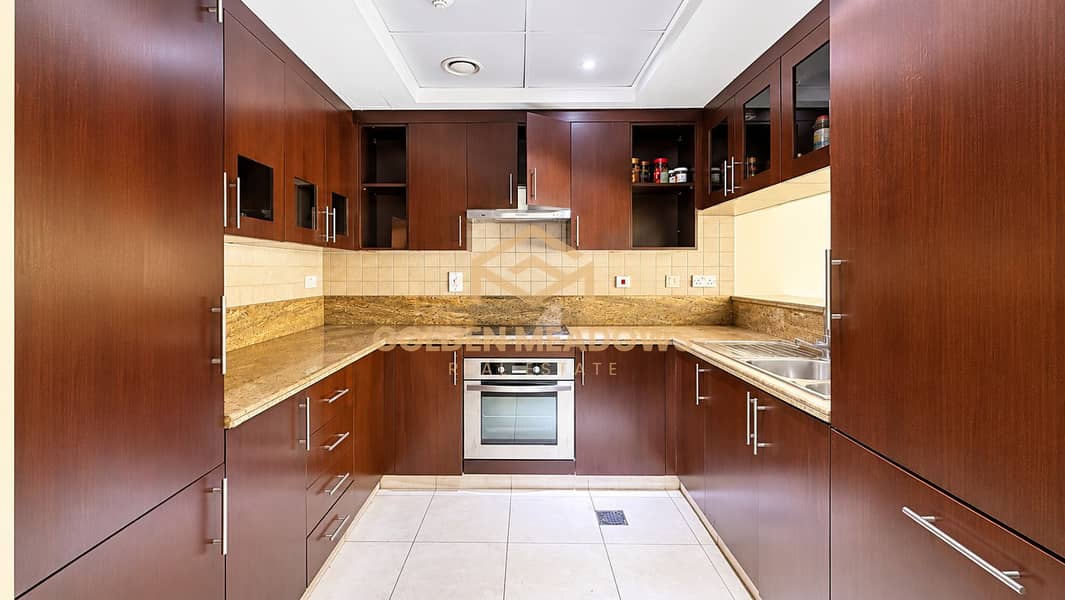 5 Modern Mahogany Kitchen Interior. png
