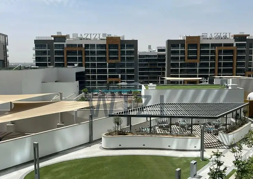 Unfurnished | Mid Floor | Community View