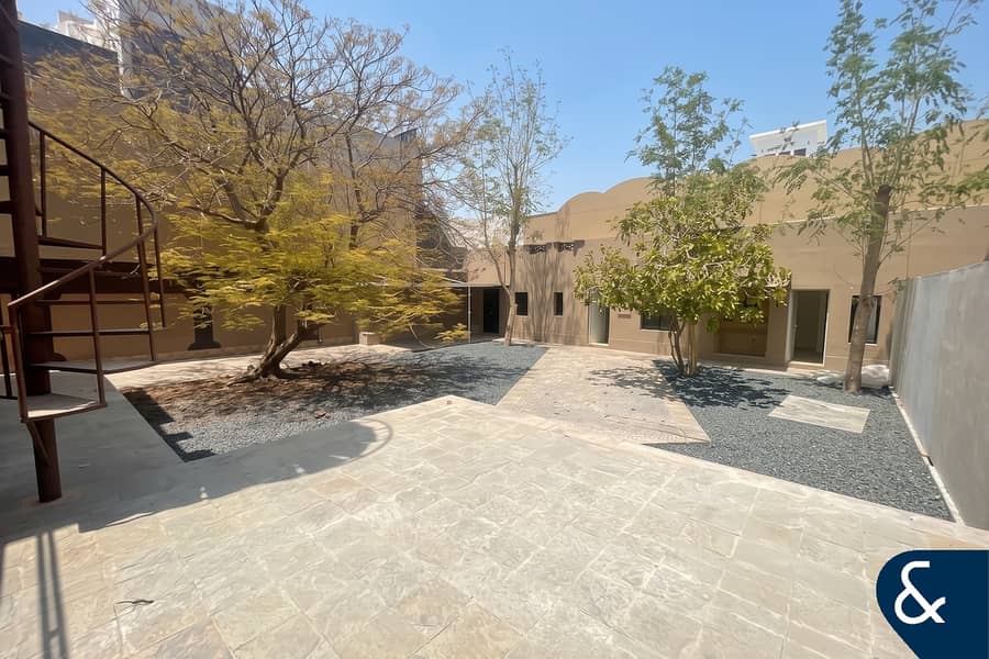 Villa in Umm Suqeim,Umm Suqeim 1, 7 slaapkamers, 450000 AED - 16200908 Villa in Umm Suqeim,Umm Suqeim 1, 7 slaapkamers, 450000 AED - 16200908