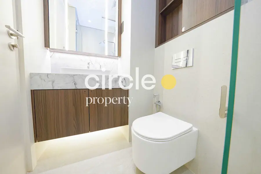Modern 1BR Apartment | BRAND NEW | Near Park