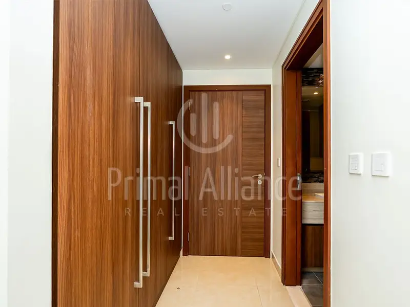 Burj View | Mid Floor | Great Location