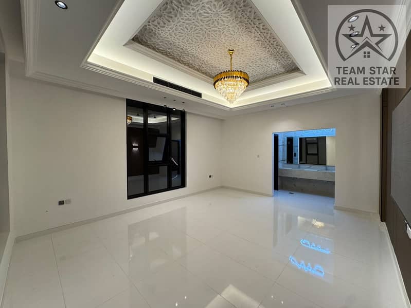 8 7fa9474a-ec90-4df0-9497-18ced24664da. jpg