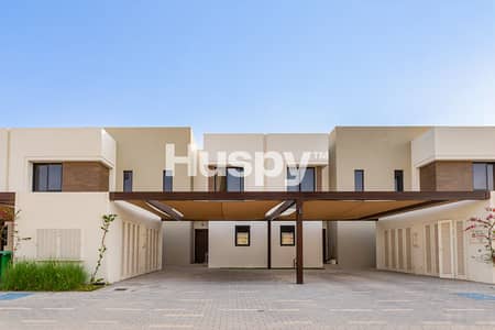 2 Bedroom Townhouse for Sale in Yas Island, Abu Dhabi - Shared Pool | Private Garden | Vacant Now