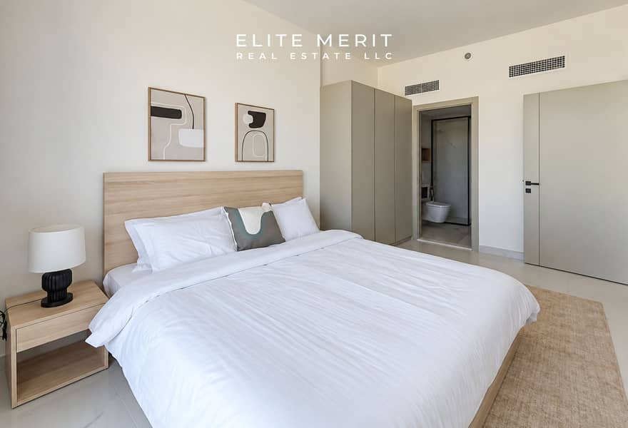 5 Calm Minimalist Bedroom Retreat. jpg