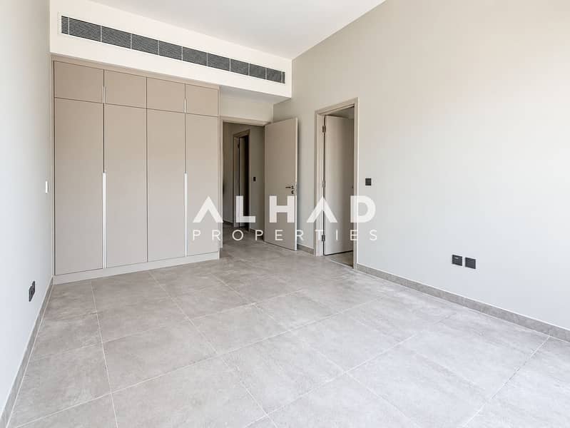 3 Minimalist Empty Bedroom Interior (1). png
