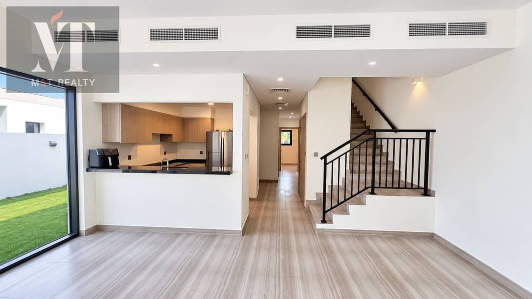 6 Bright home with polished kitchen and garden-4. png