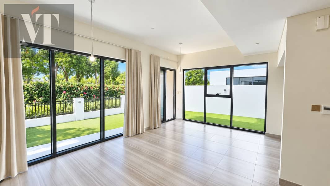 11 Bright, spotless home and garden-2. png