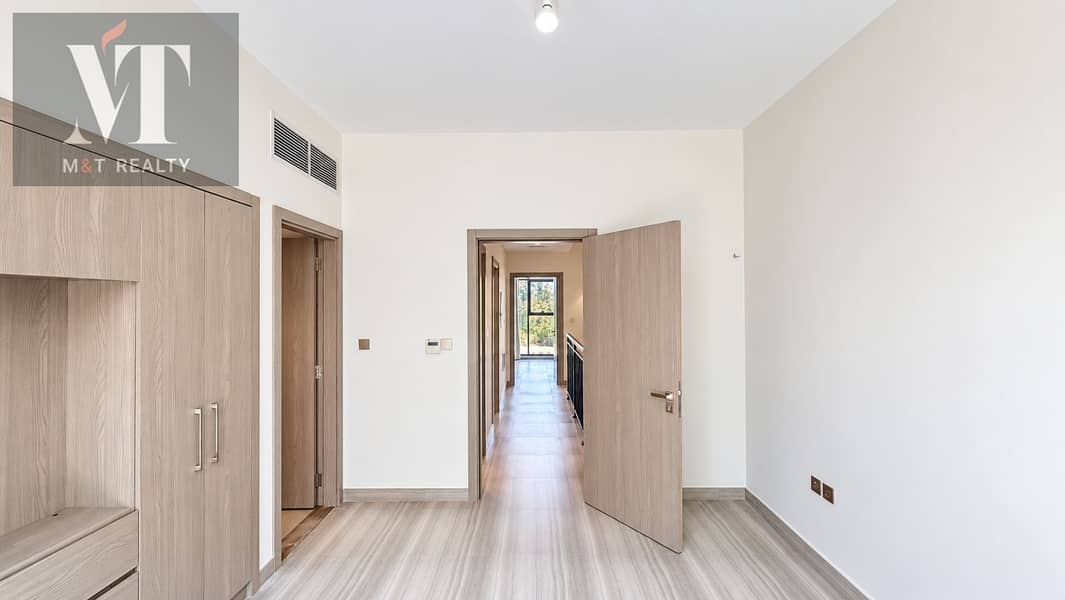 19 Bright, spotless home with garden views-13. png