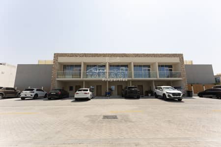 2 Bedroom Townhouse for Rent in Rukan, Dubai - Modern Furnished 2-Bedroom Home Rental