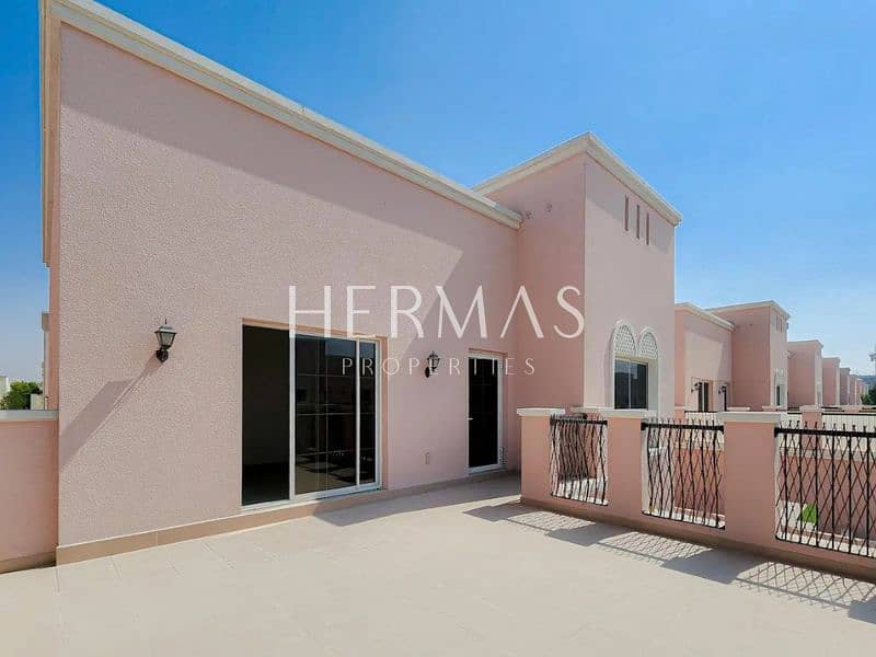 PRIME LOCATION|Upgraded 5BR Villa|2 Majlis PRIME LOCATION|Upgraded 5BR Villa|2 Majlis